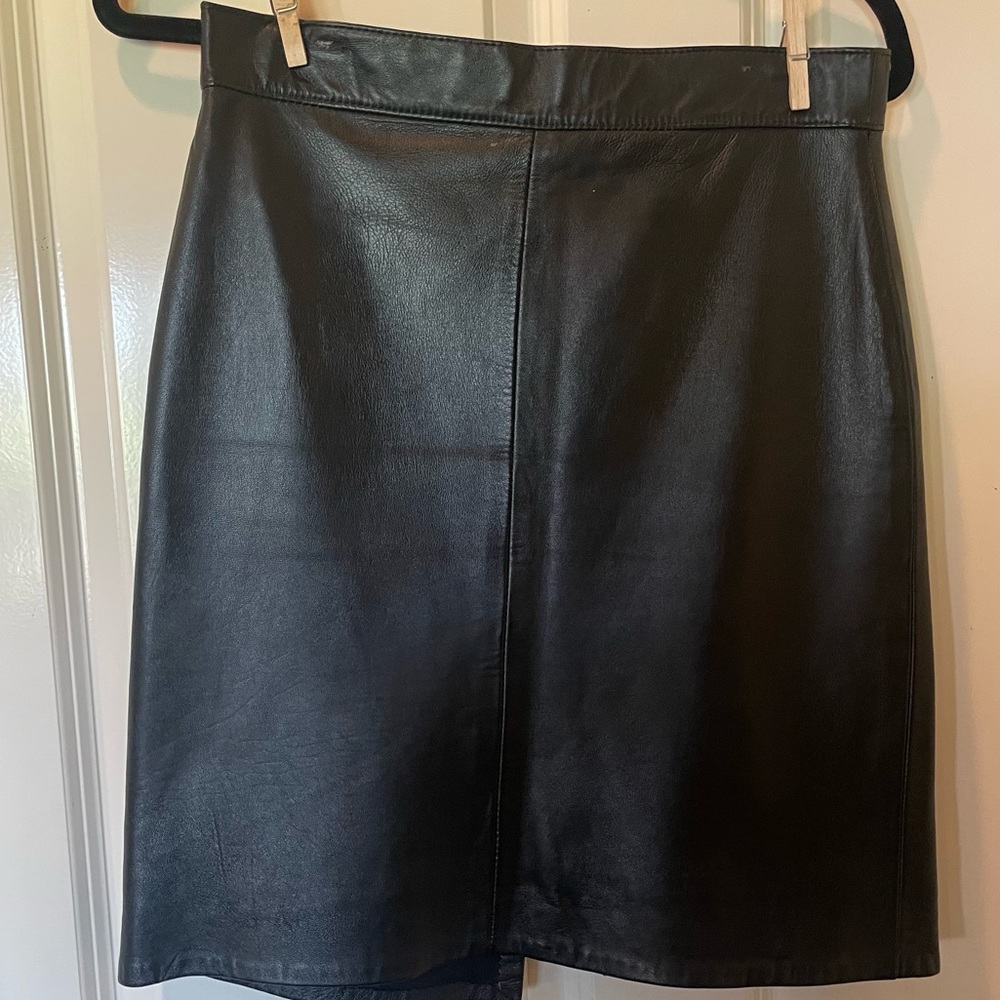 Vintage Christian Lauren leather skirt size 9/10